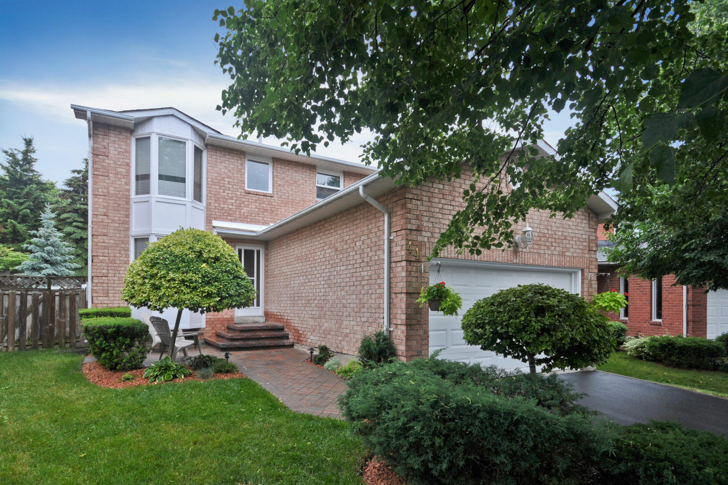 44 Evalene Crt Brampton On L6z 3a5 Canada Virtual Tour